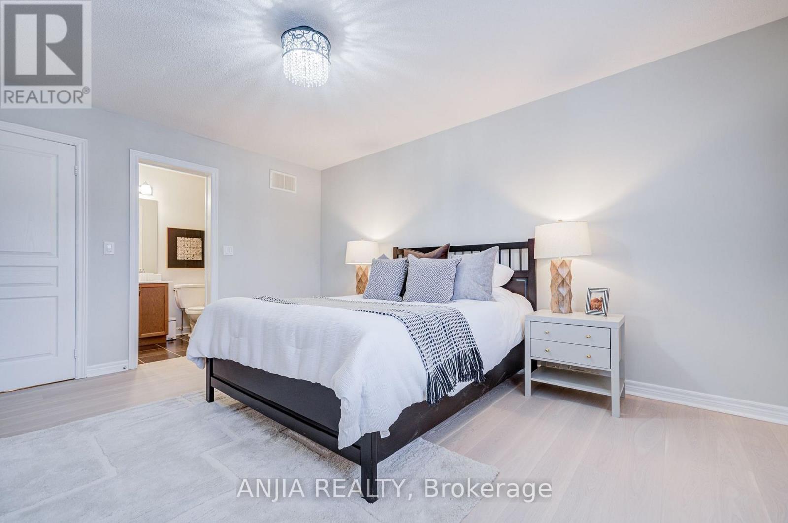 2406 Bur Oak Avenue, Markham, Ontario  L6E 1K7 - Photo 29 - N13657200