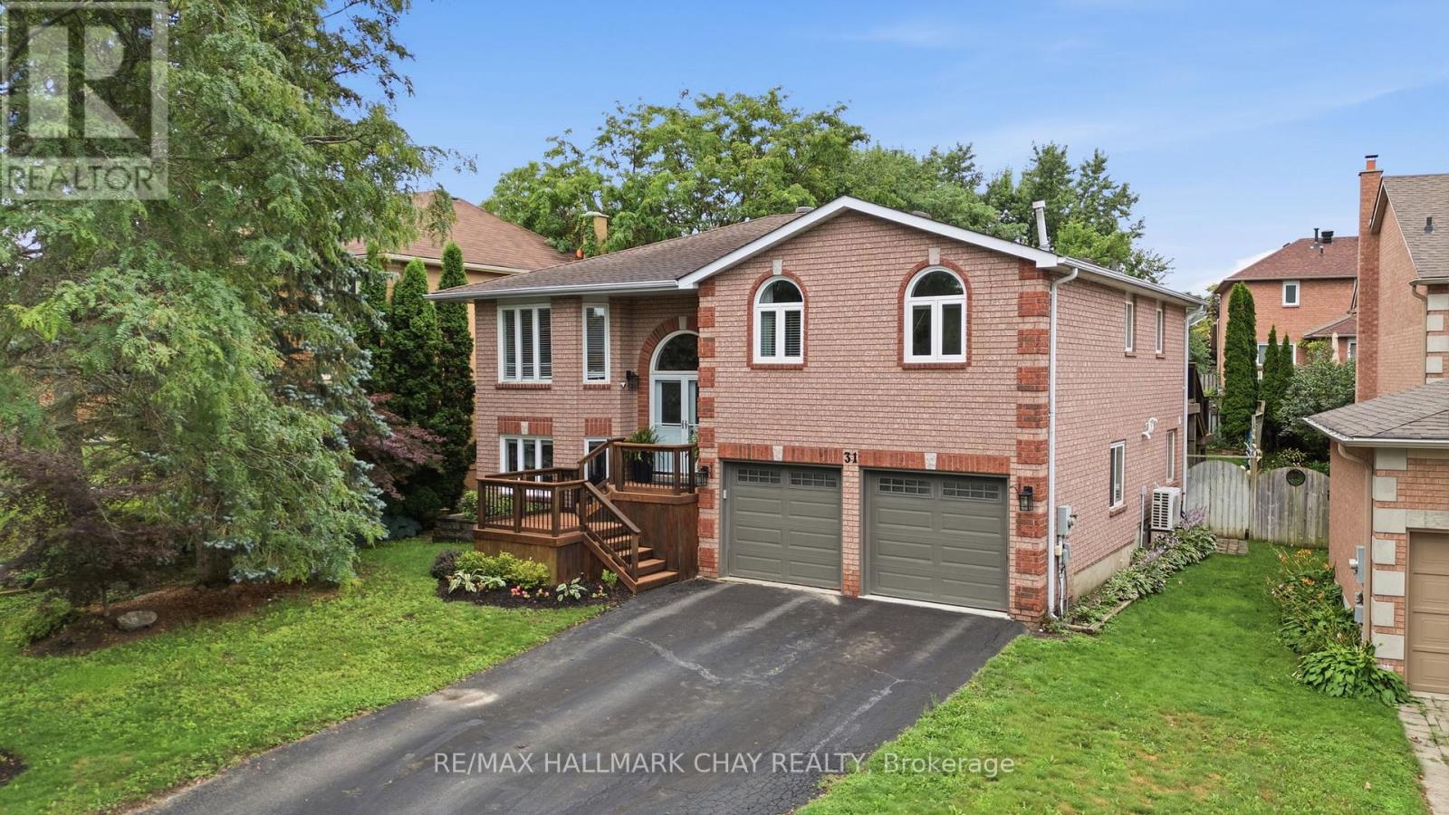 31 FALLING BROOK DRIVE, Barrie, Ontario