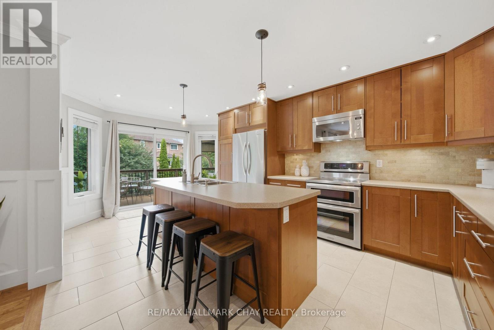 31 Falling Brook Drive, Barrie, Ontario  L4N 7E9 - Photo 15 - S13657108