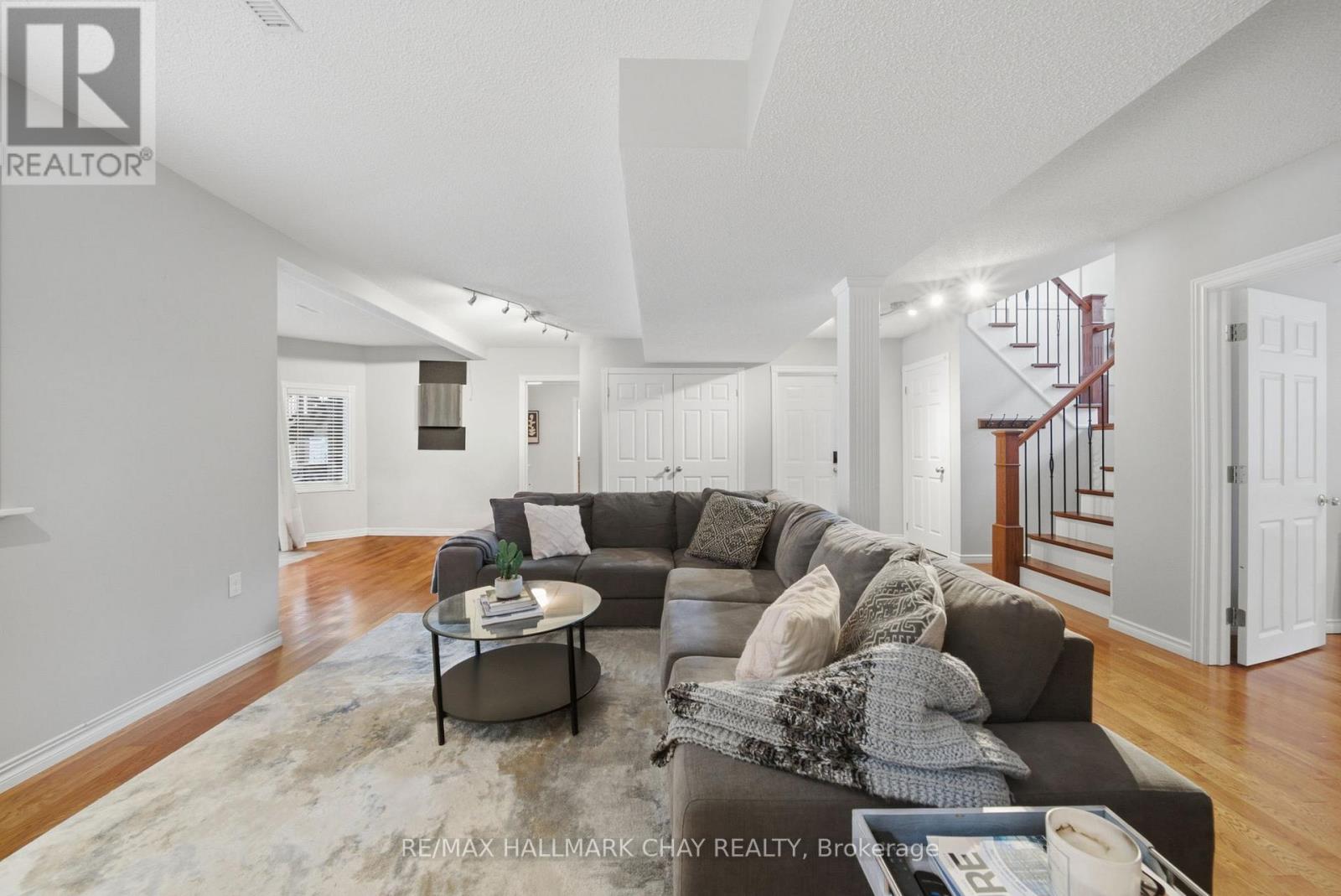 31 Falling Brook Drive, Barrie, Ontario  L4N 7E9 - Photo 27 - S13657108
