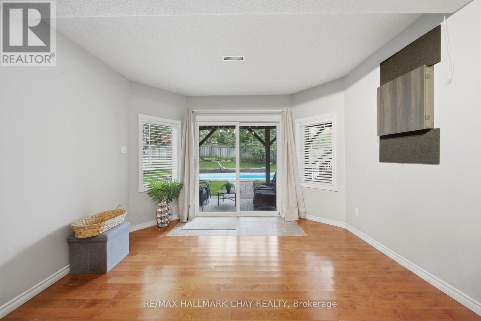 31 Falling Brook Drive, Barrie, Ontario  L4N 7E9 - Photo 30 - S13657108