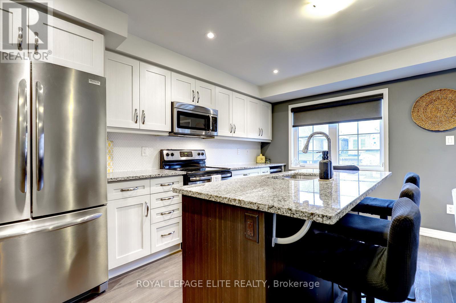 304 Sarah Cline Drive, Oakville, Ontario  L6M 0V7 - Photo 10 - W13657130