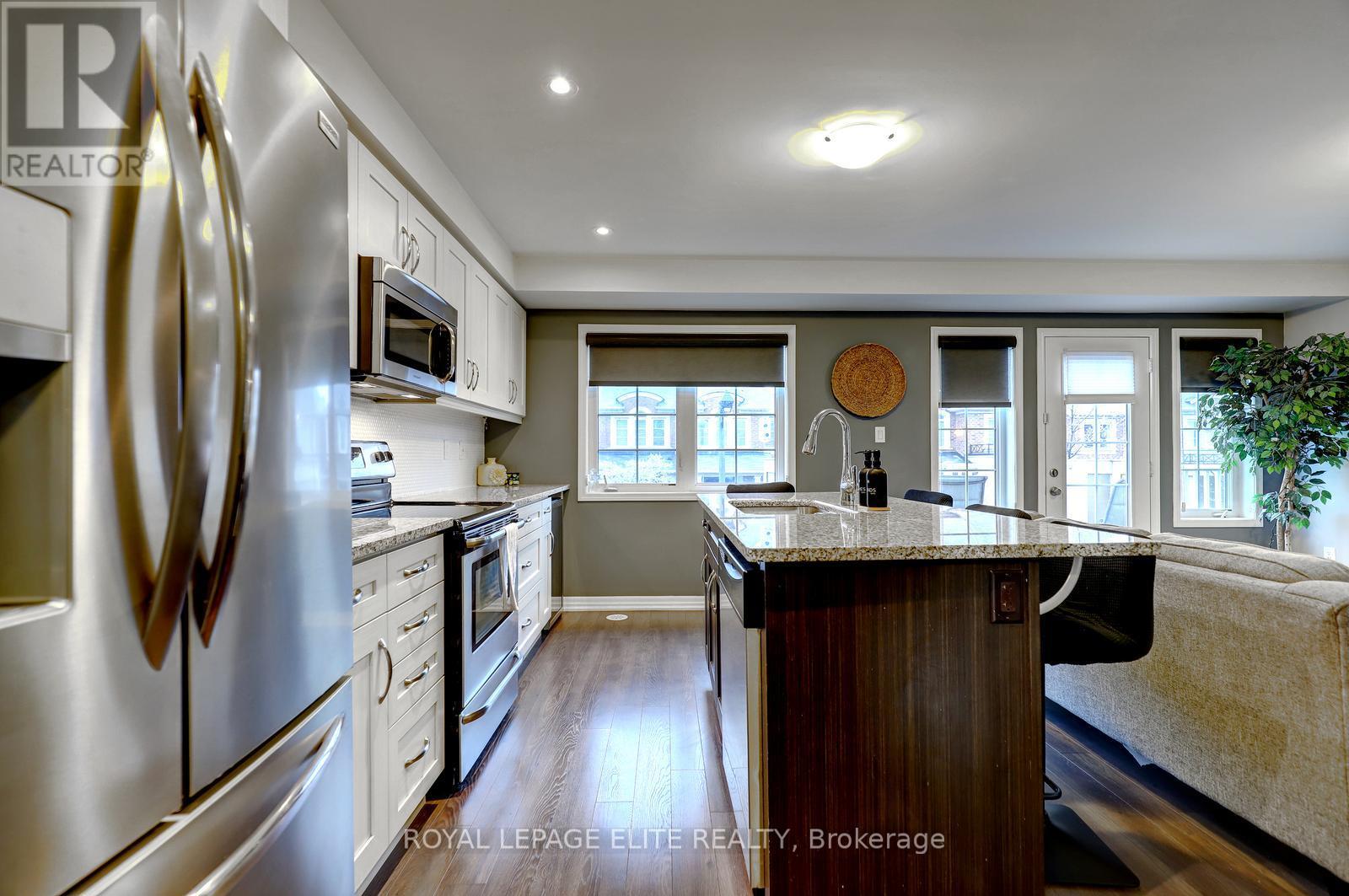 304 Sarah Cline Drive, Oakville, Ontario  L6M 0V7 - Photo 11 - W13657130