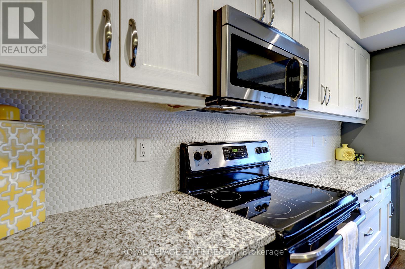 304 Sarah Cline Drive, Oakville, Ontario  L6M 0V7 - Photo 12 - W13657130