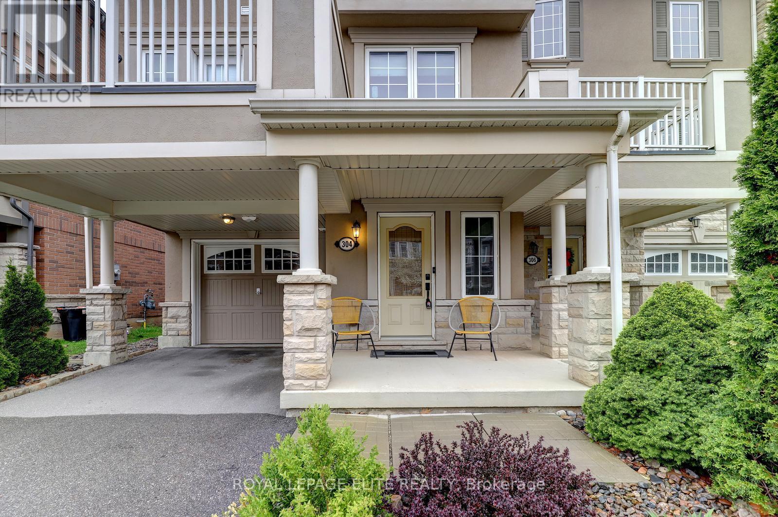 304 Sarah Cline Drive, Oakville, Ontario  L6M 0V7 - Photo 3 - W13657130