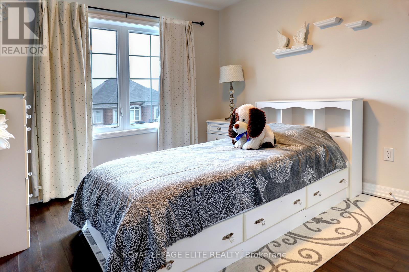 304 Sarah Cline Drive, Oakville, Ontario  L6M 0V7 - Photo 31 - W13657130