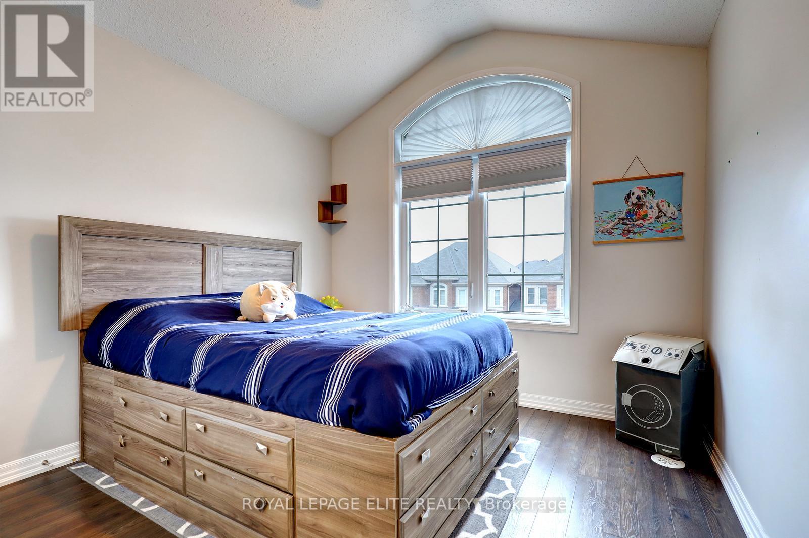 304 Sarah Cline Drive, Oakville, Ontario  L6M 0V7 - Photo 32 - W13657130