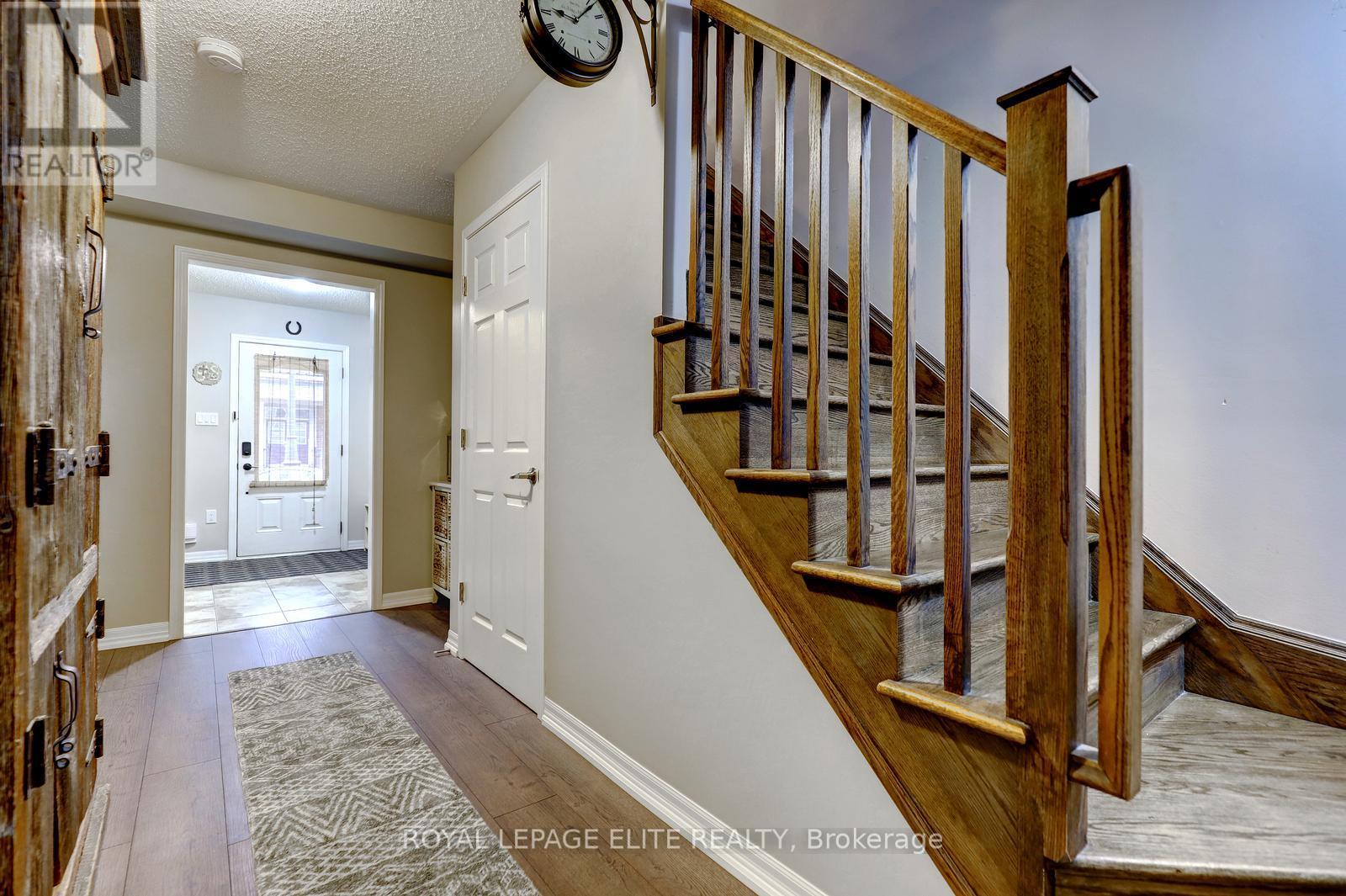 304 Sarah Cline Drive, Oakville, Ontario  L6M 0V7 - Photo 9 - W13657130