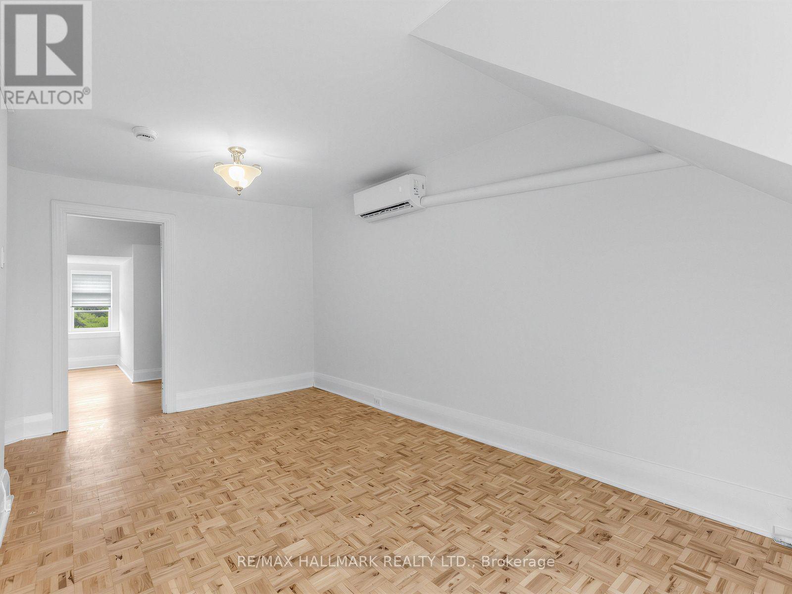 3 - 43 Highview Crescent, Toronto, Ontario  M6H 2Y3 - Photo 10 - W13657154
