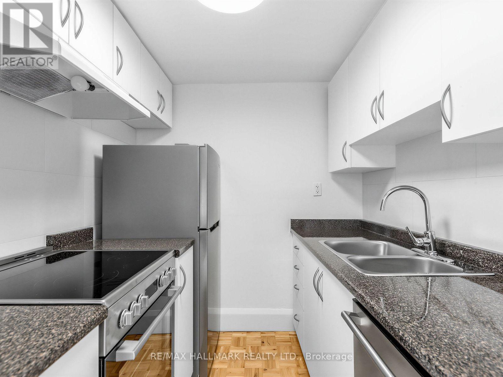 3 - 43 Highview Crescent, Toronto, Ontario  M6H 2Y3 - Photo 12 - W13657154