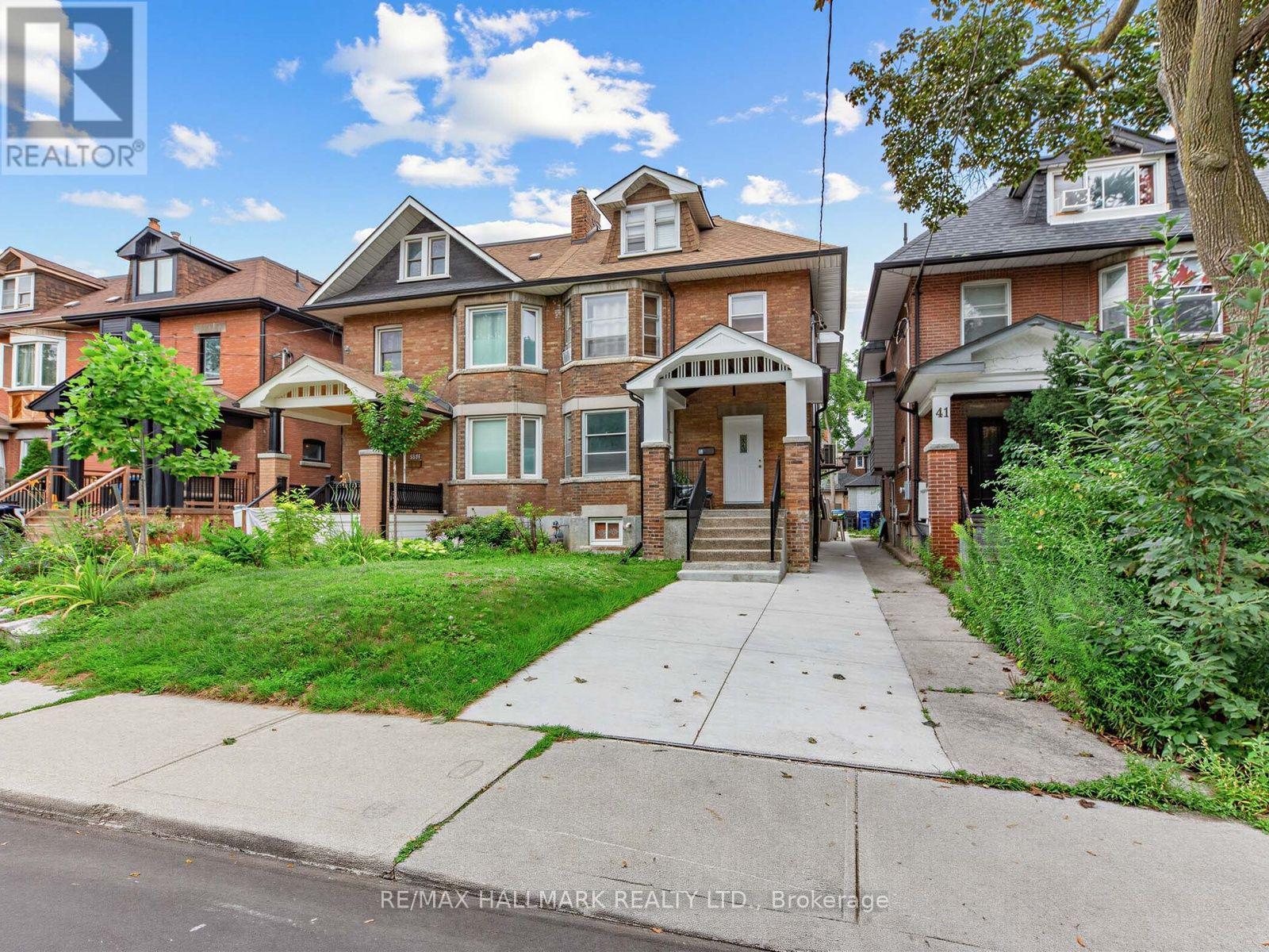 3 - 43 Highview Crescent, Toronto, Ontario  M6H 2Y3 - Photo 2 - W13657154