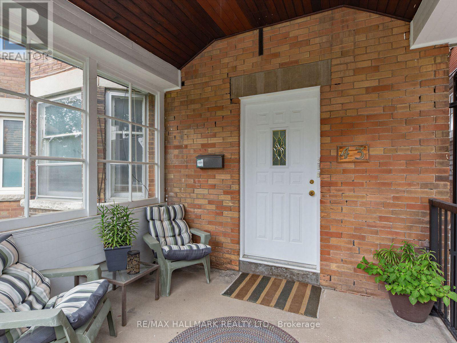 3 - 43 Highview Crescent, Toronto, Ontario  M6H 2Y3 - Photo 3 - W13657154