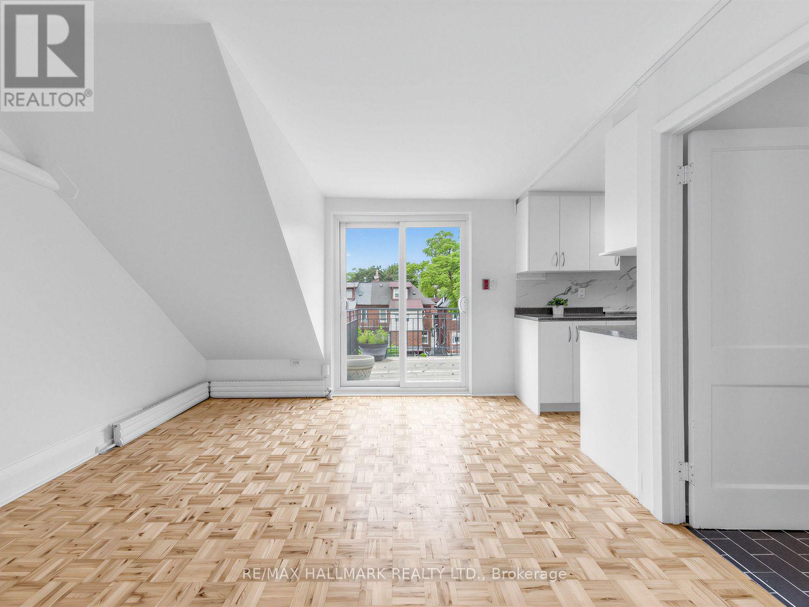 3 - 43 Highview Crescent, Toronto, Ontario  M6H 2Y3 - Photo 7 - W13657154