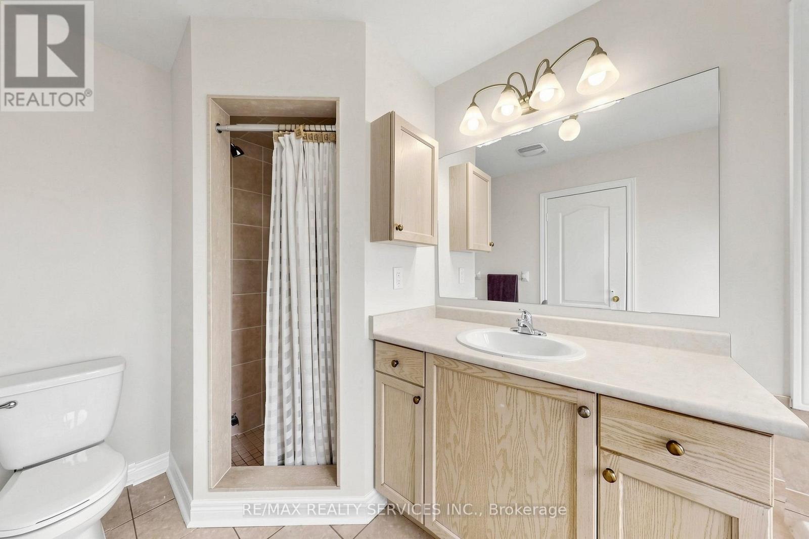 50 Rocky Point Crescent, Brampton, Ontario  L6V 4R7 - Photo 25 - W13657296