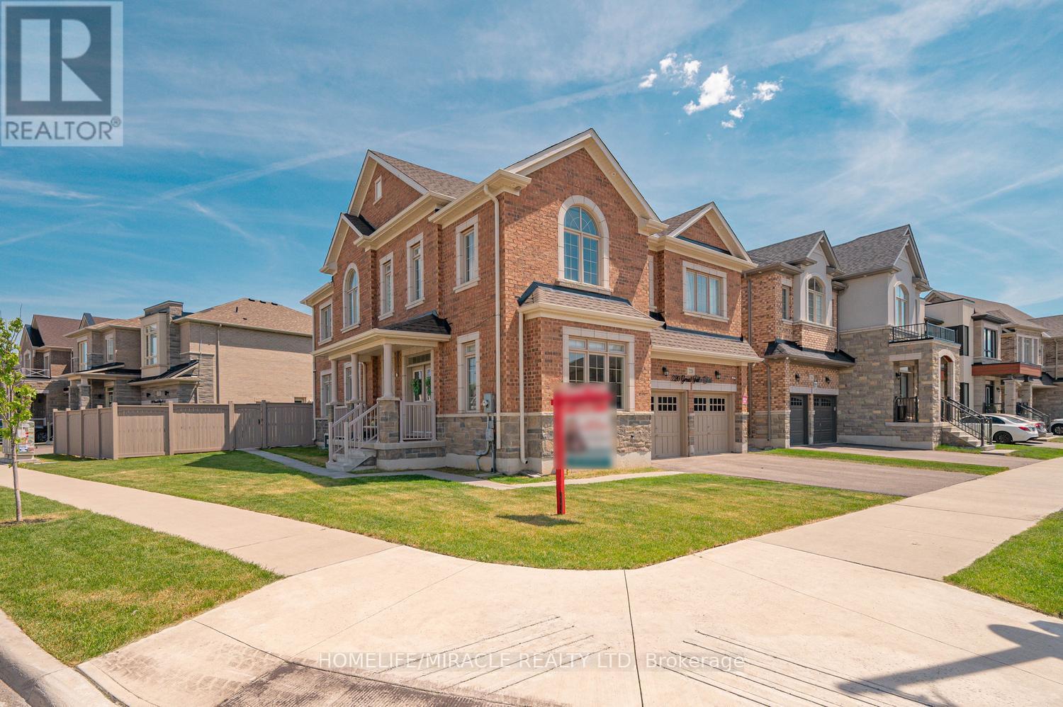 220 Great Falls Boulevard, Hamilton, Ontario  L8B 1Z1 - Photo 1 - X13657190