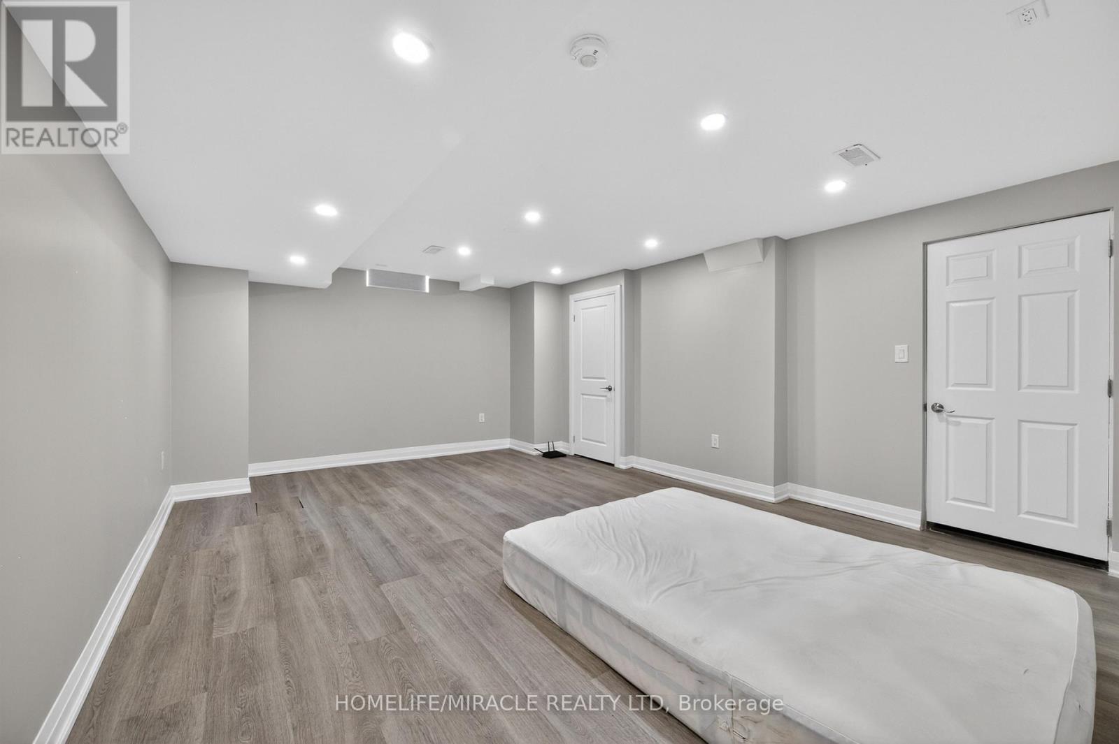 220 Great Falls Boulevard, Hamilton, Ontario  L8B 1Z1 - Photo 40 - X13657190