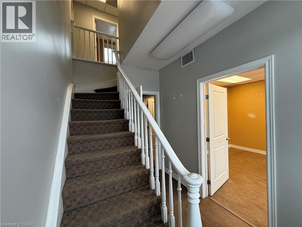 446 Plains Road E, Burlington, Ontario  L7T 2E1 - Photo 6 - 40807537