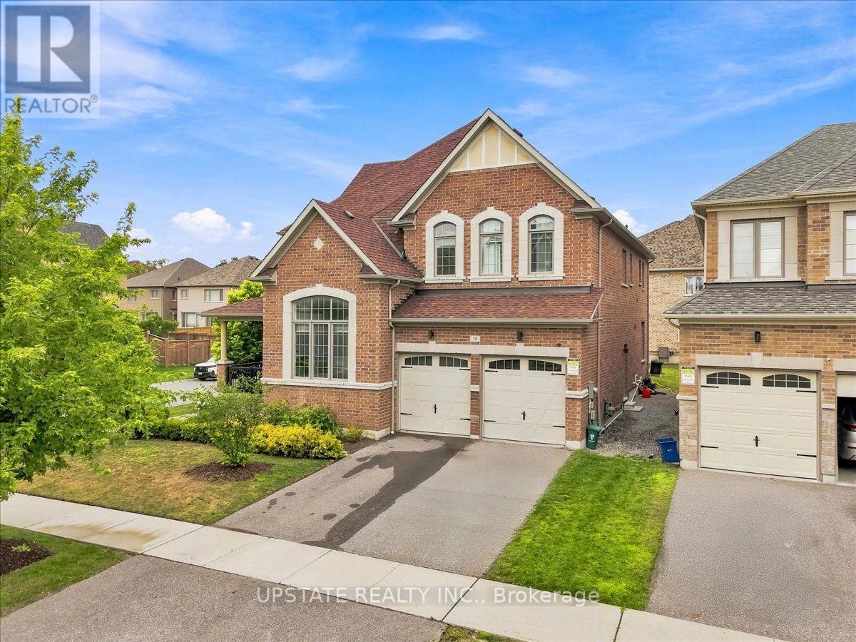 18 BLENHEIM CIRCLE, Whitby, Ontario