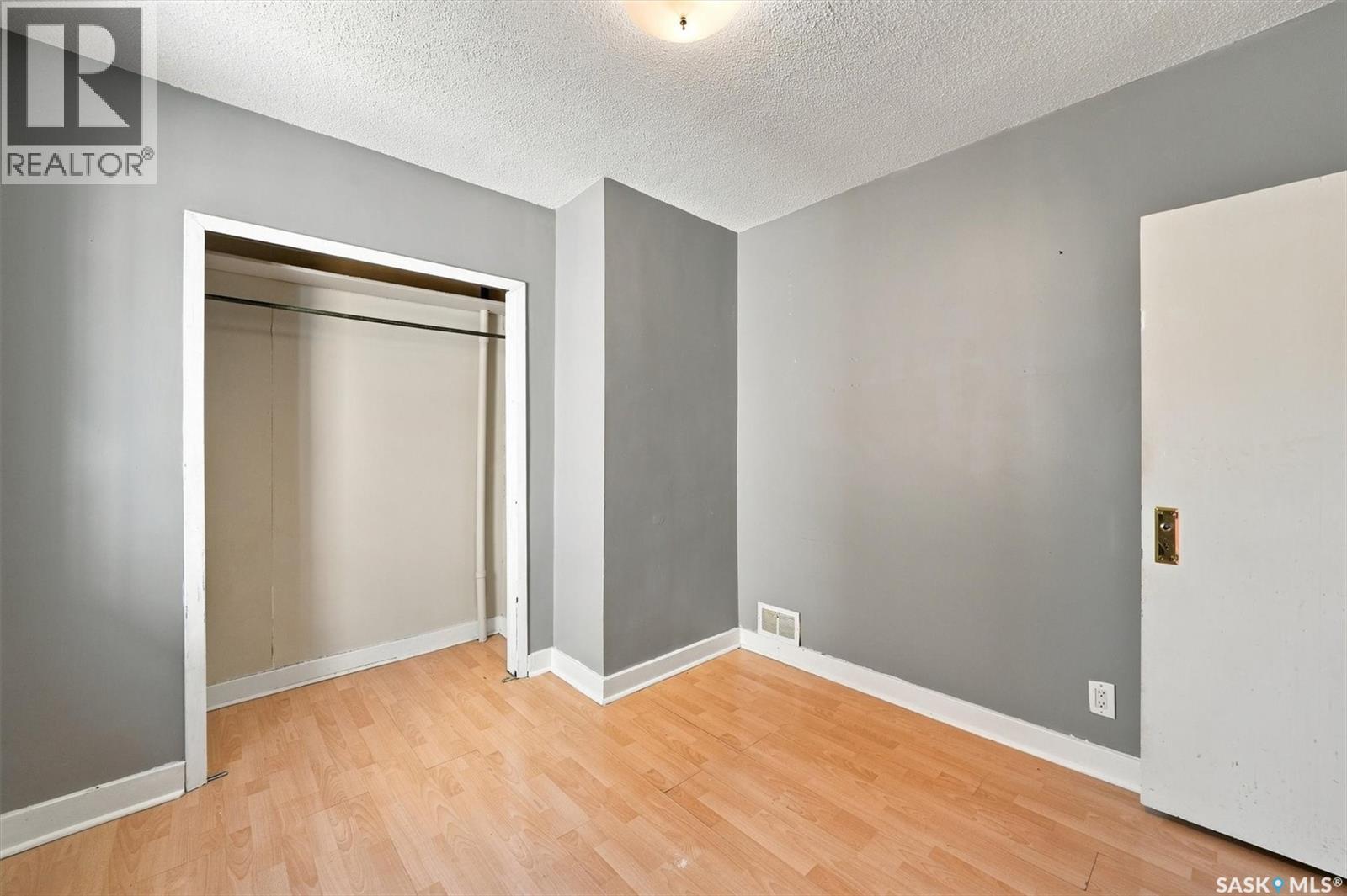2204 Lorne Avenue, Saskatoon, Saskatchewan  S7J 0R9 - Photo 13 - SK045053