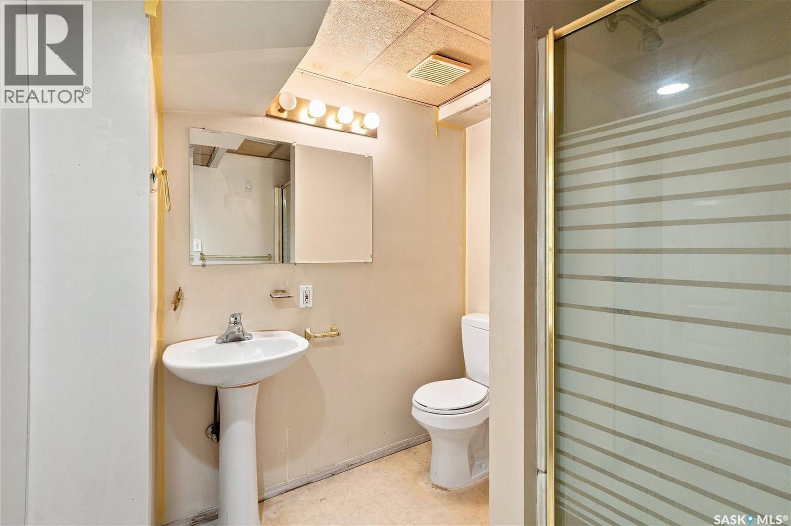 2204 Lorne Avenue, Saskatoon, Saskatchewan  S7J 0R9 - Photo 29 - SK045053