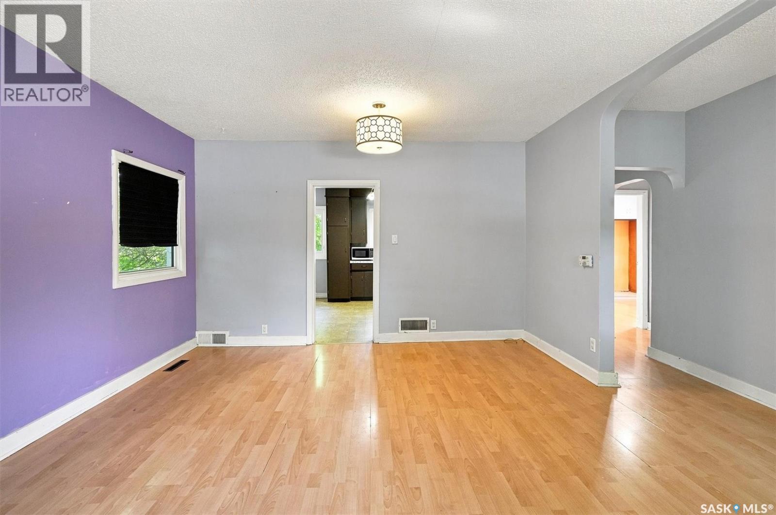 2204 Lorne Avenue, Saskatoon, Saskatchewan  S7J 0R9 - Photo 6 - SK045053