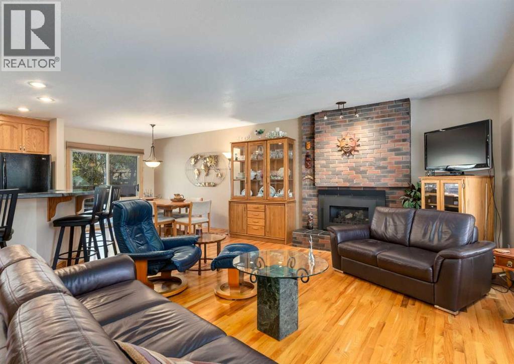4808 Valiant Drive NW, Calgary, Alberta  T3A 1X2 - Photo 5 - A2313418