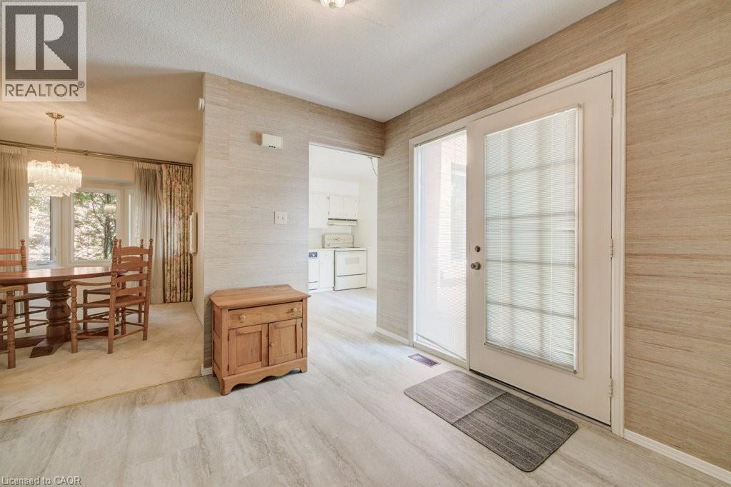 206 Candlewood Crescent Unit# 9, Waterloo, Ontario  N2L 5Y9 - Photo 5 - 40844142