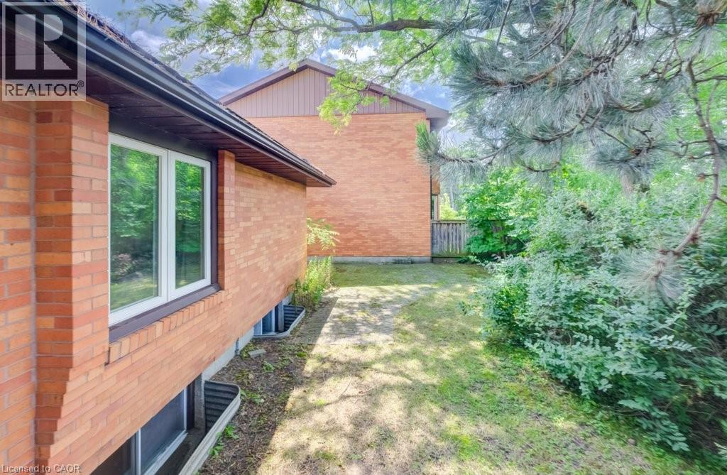 206 Candlewood Crescent Unit# 9, Waterloo, Ontario  N2L 5Y9 - Photo 33 - 40844142