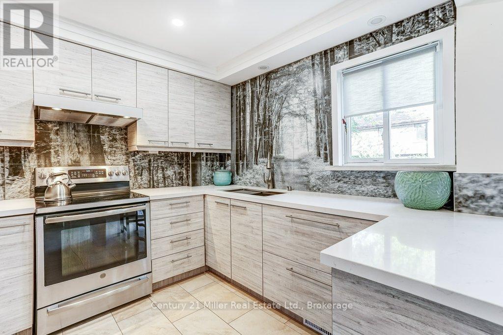 36 - 2605 Woodchester Drive, Mississauga, Ontario  L5K 2E3 - Photo 11 - W13657446