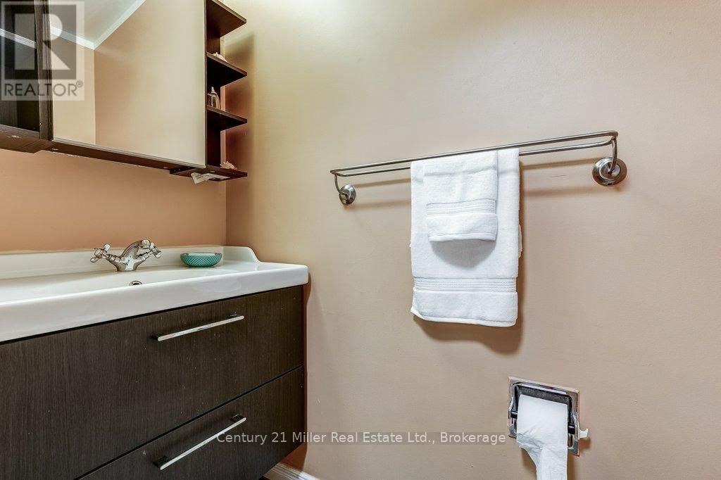 36 - 2605 Woodchester Drive, Mississauga, Ontario  L5K 2E3 - Photo 24 - W13657446