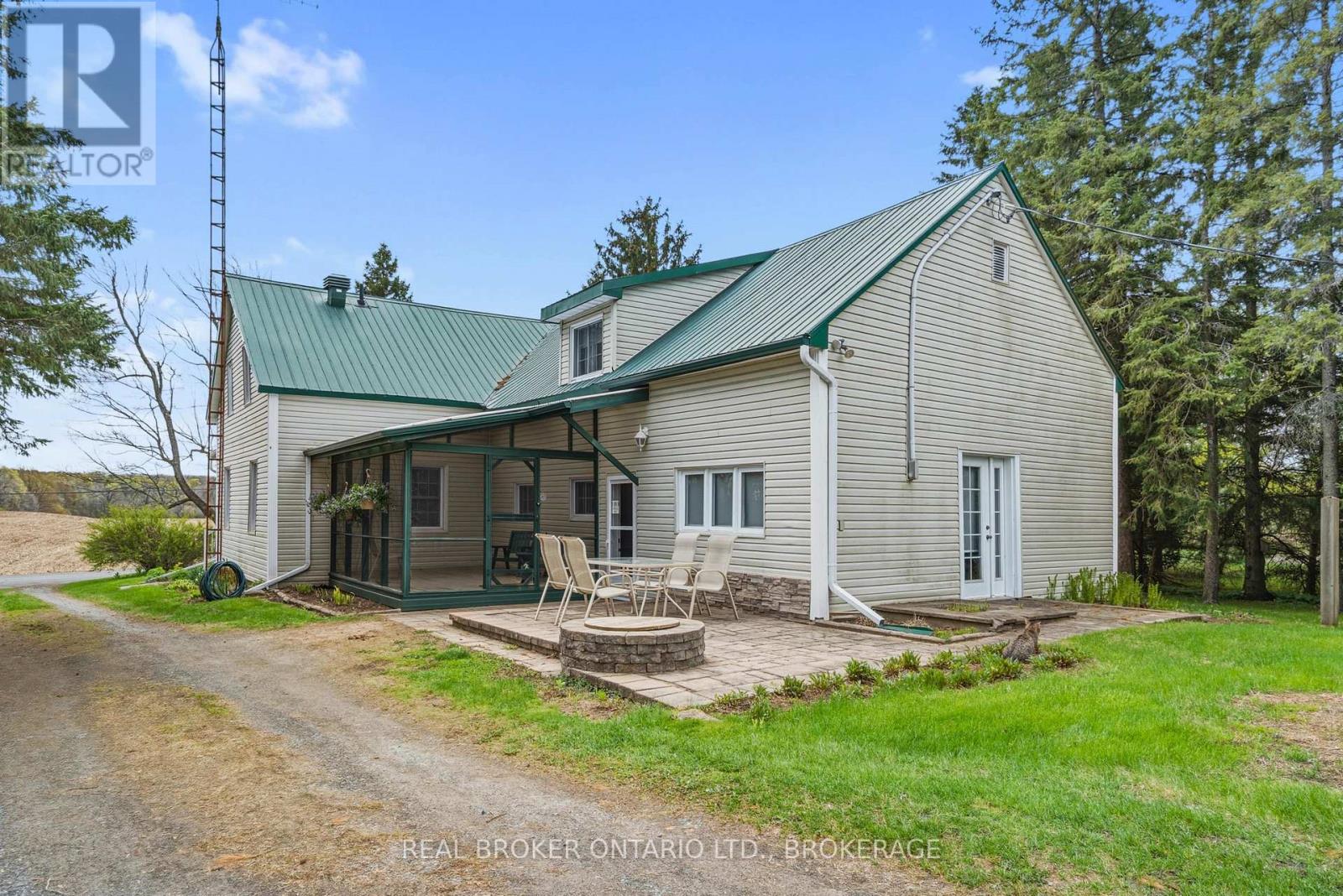 18973 Paragon Road, South Glengarry, Ontario  K6H 5R5 - Photo 4 - X13417944