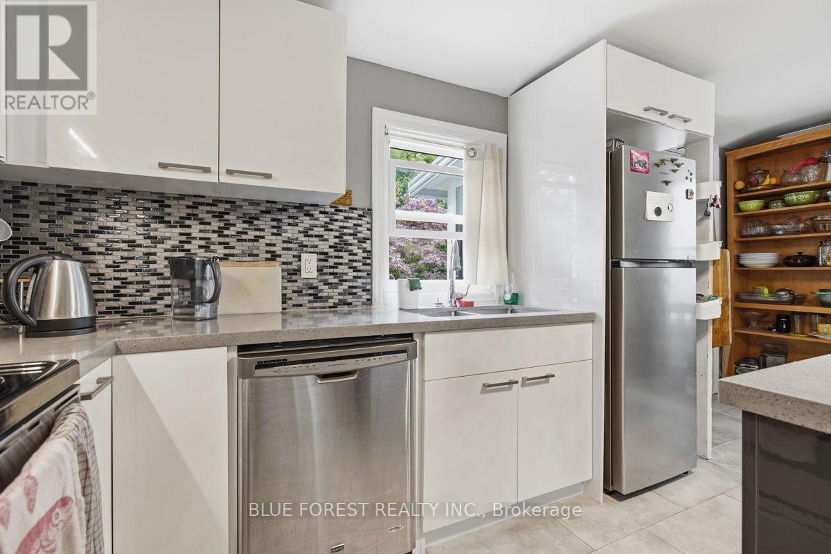 21 Isabel Street, St. Thomas, Ontario  N5R 3J7 - Photo 16 - X13657192