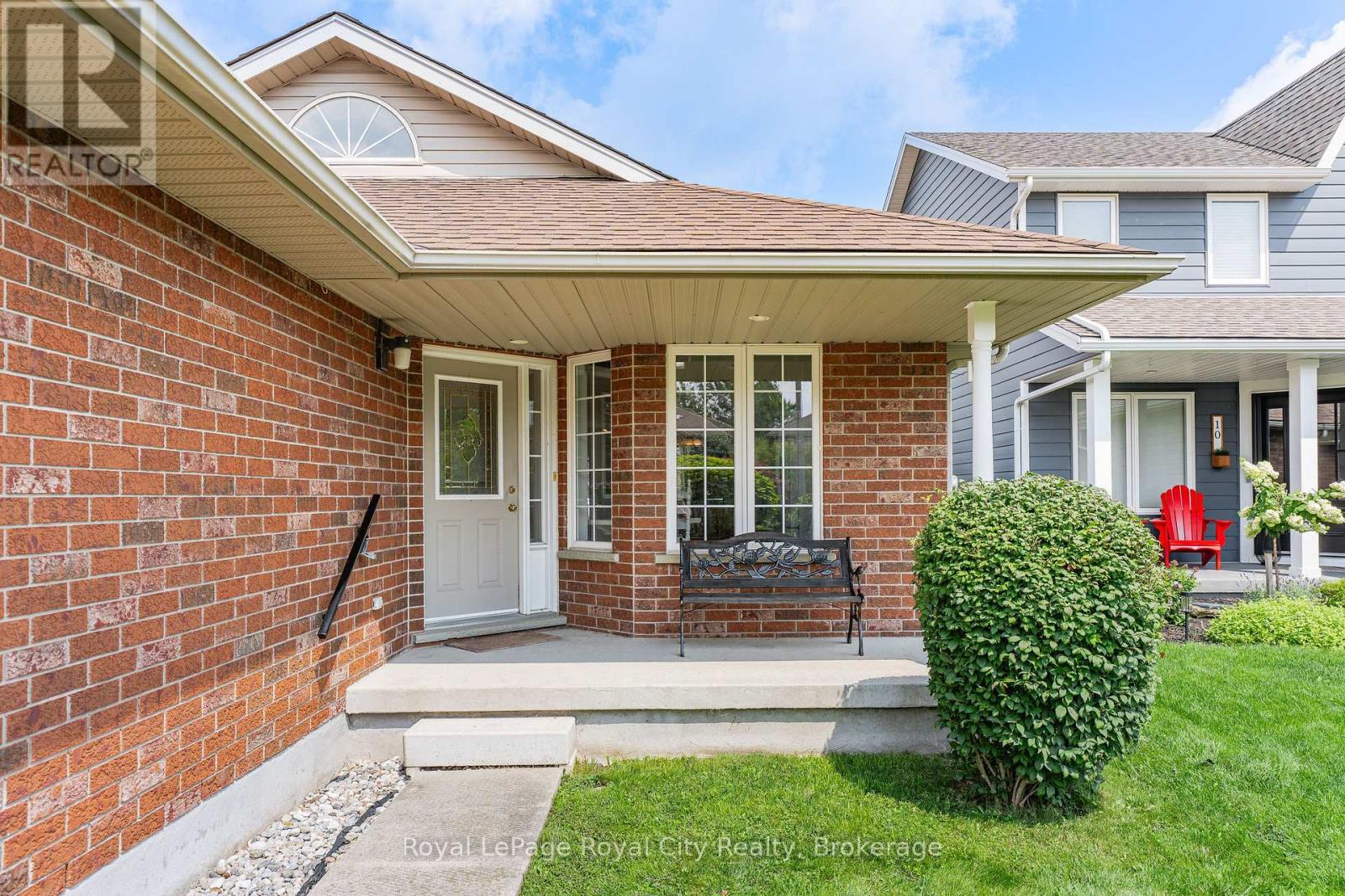 8 Whitetail Court, Guelph, Ontario  N1L 1H6 - Photo 2 - X13657370