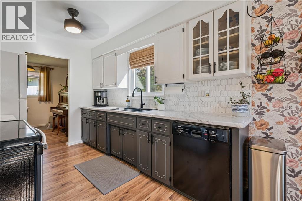 289 Garafraxa Street E, Centre Wellington, Ontario  N1M 1E2 - Photo 6 - 40854600