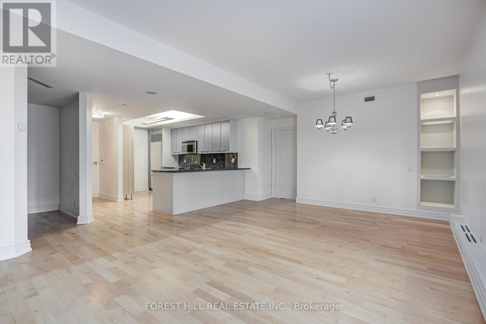 201 - 38 Avenue Road, Toronto, Ontario  M5R 2G2 - Photo 11 - C13657404