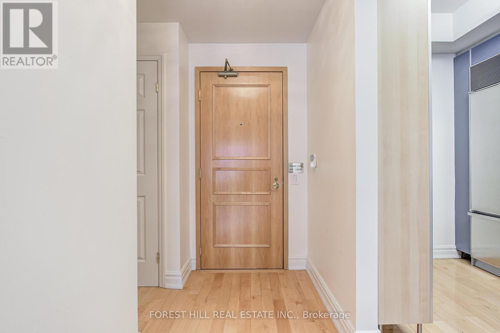 201 - 38 Avenue Road, Toronto, Ontario  M5R 2G2 - Photo 6 - C13657404