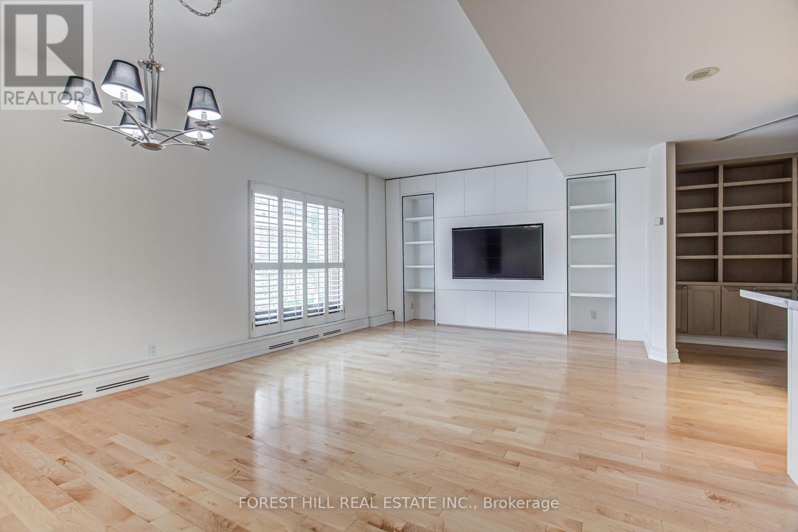 201 - 38 Avenue Road, Toronto, Ontario  M5R 2G2 - Photo 8 - C13657404