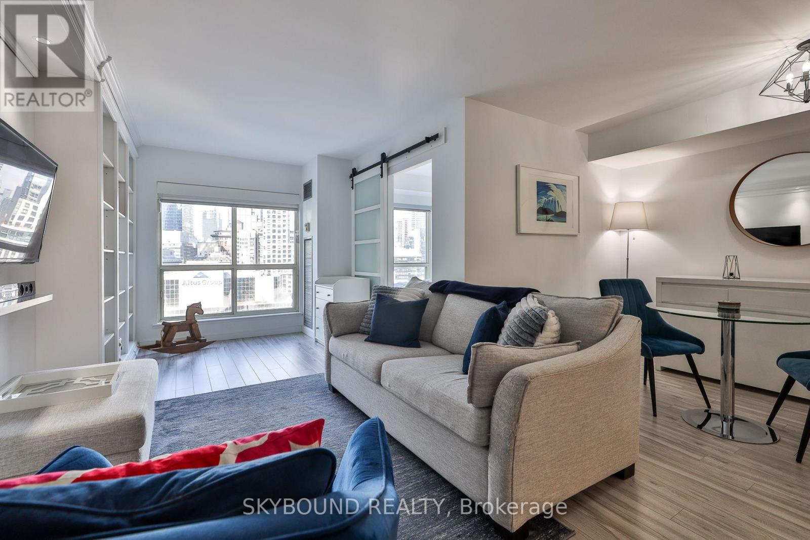 2206 - 25 The Esplanade, Toronto, Ontario M5E 1W5 - Photo 10 - C13657418