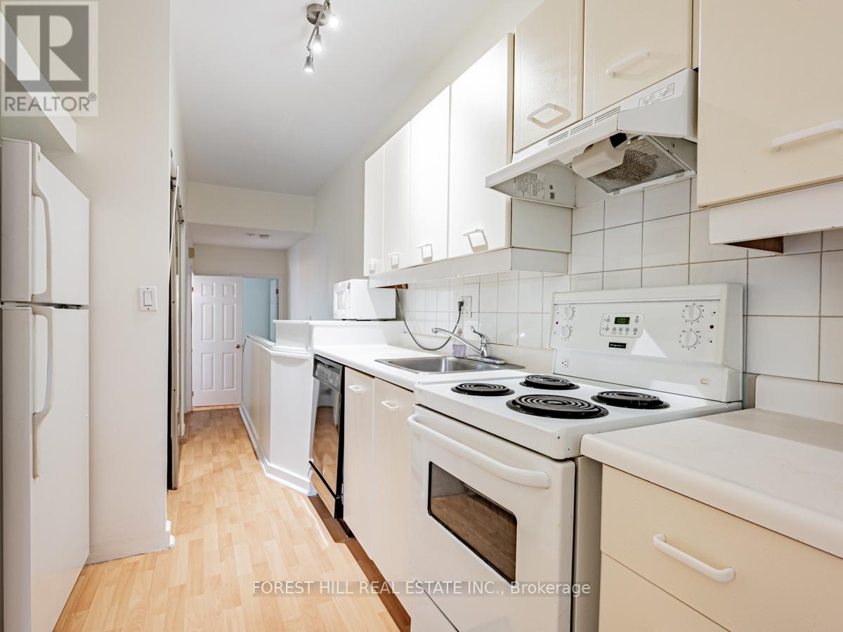 Upper - 70 Macpherson Avenue, Toronto, Ontario  M5R 1W8 - Photo 11 - C13657448
