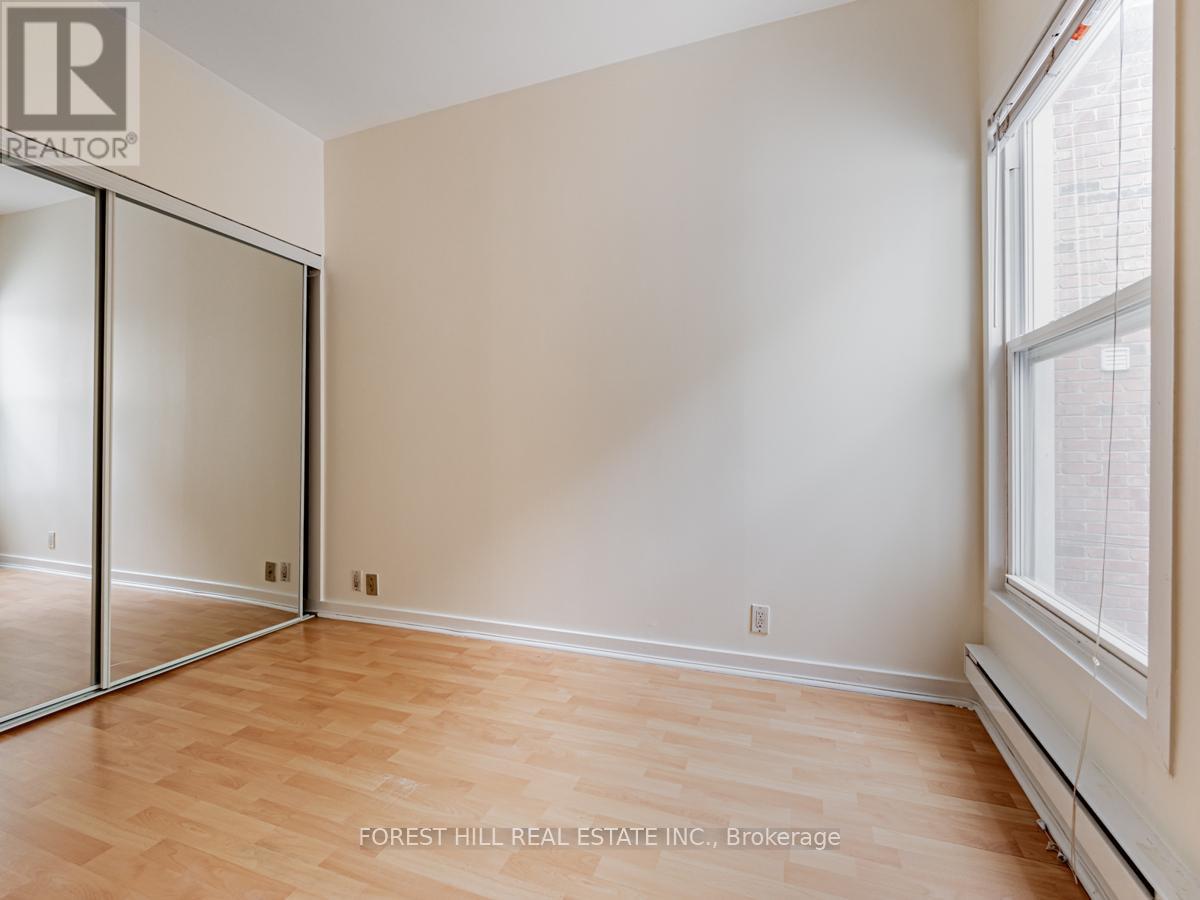 Upper - 70 Macpherson Avenue, Toronto, Ontario  M5R 1W8 - Photo 17 - C13657448