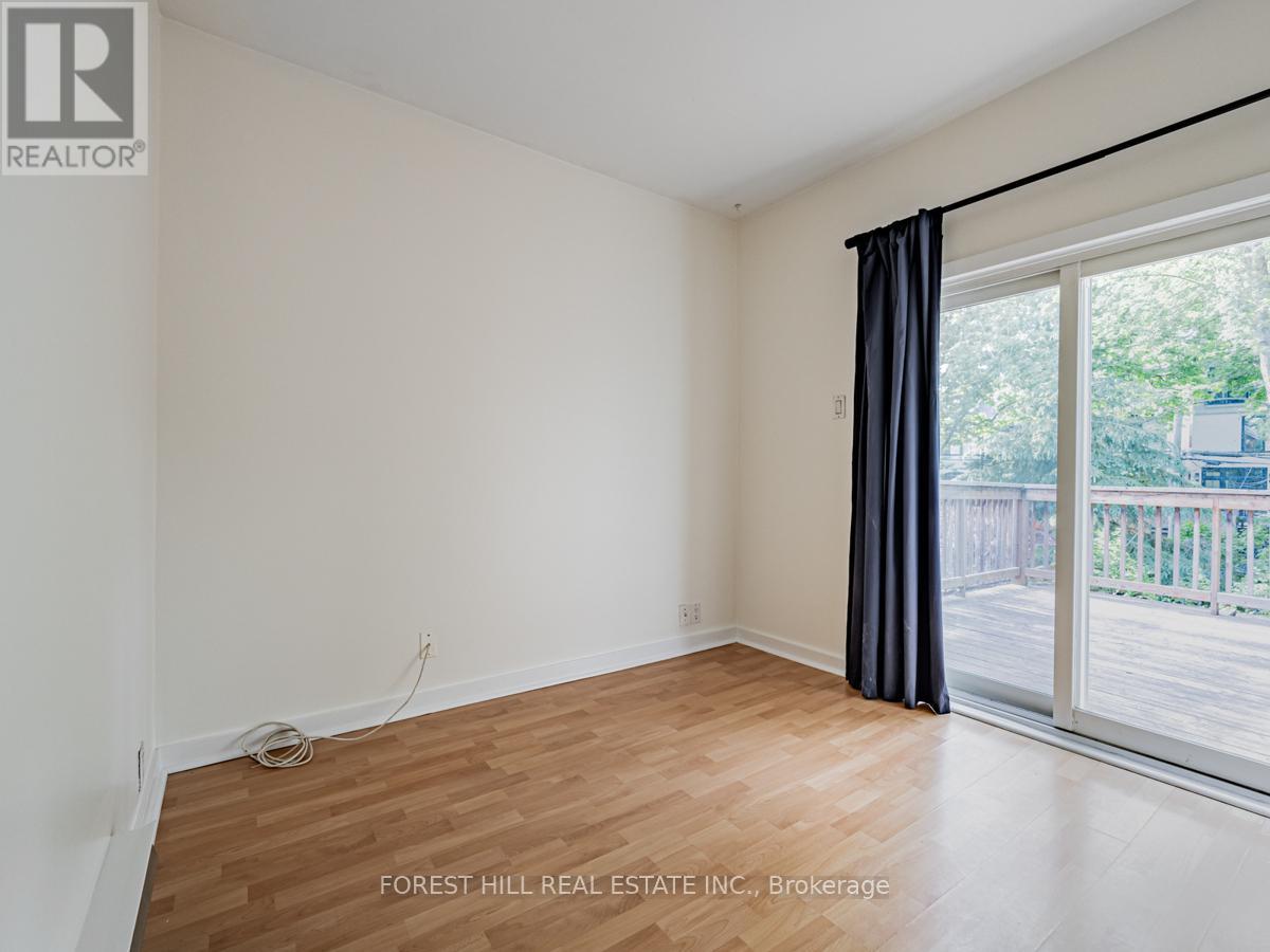 Upper - 70 Macpherson Avenue, Toronto, Ontario  M5R 1W8 - Photo 18 - C13657448