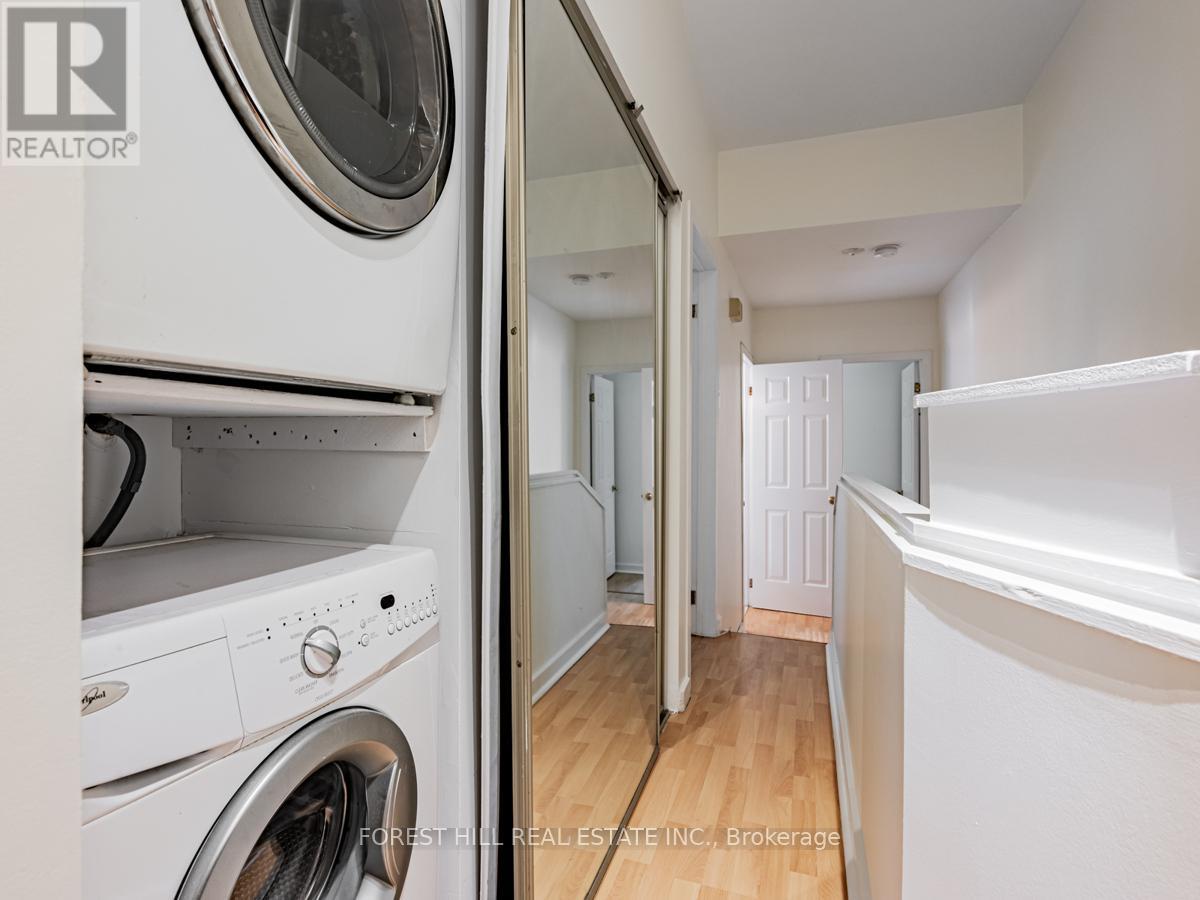 Upper - 70 Macpherson Avenue, Toronto, Ontario  M5R 1W8 - Photo 21 - C13657448