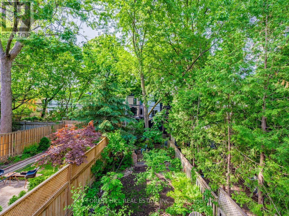 Upper - 70 Macpherson Avenue, Toronto, Ontario  M5R 1W8 - Photo 22 - C13657448