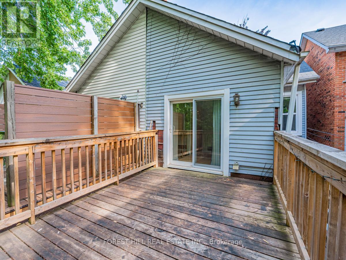 Upper - 70 Macpherson Avenue, Toronto, Ontario  M5R 1W8 - Photo 23 - C13657448