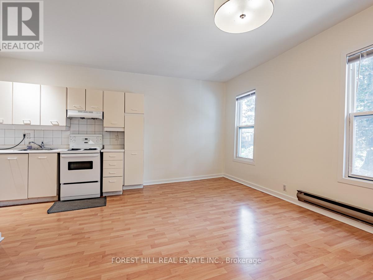 Upper - 70 Macpherson Avenue, Toronto, Ontario  M5R 1W8 - Photo 6 - C13657448