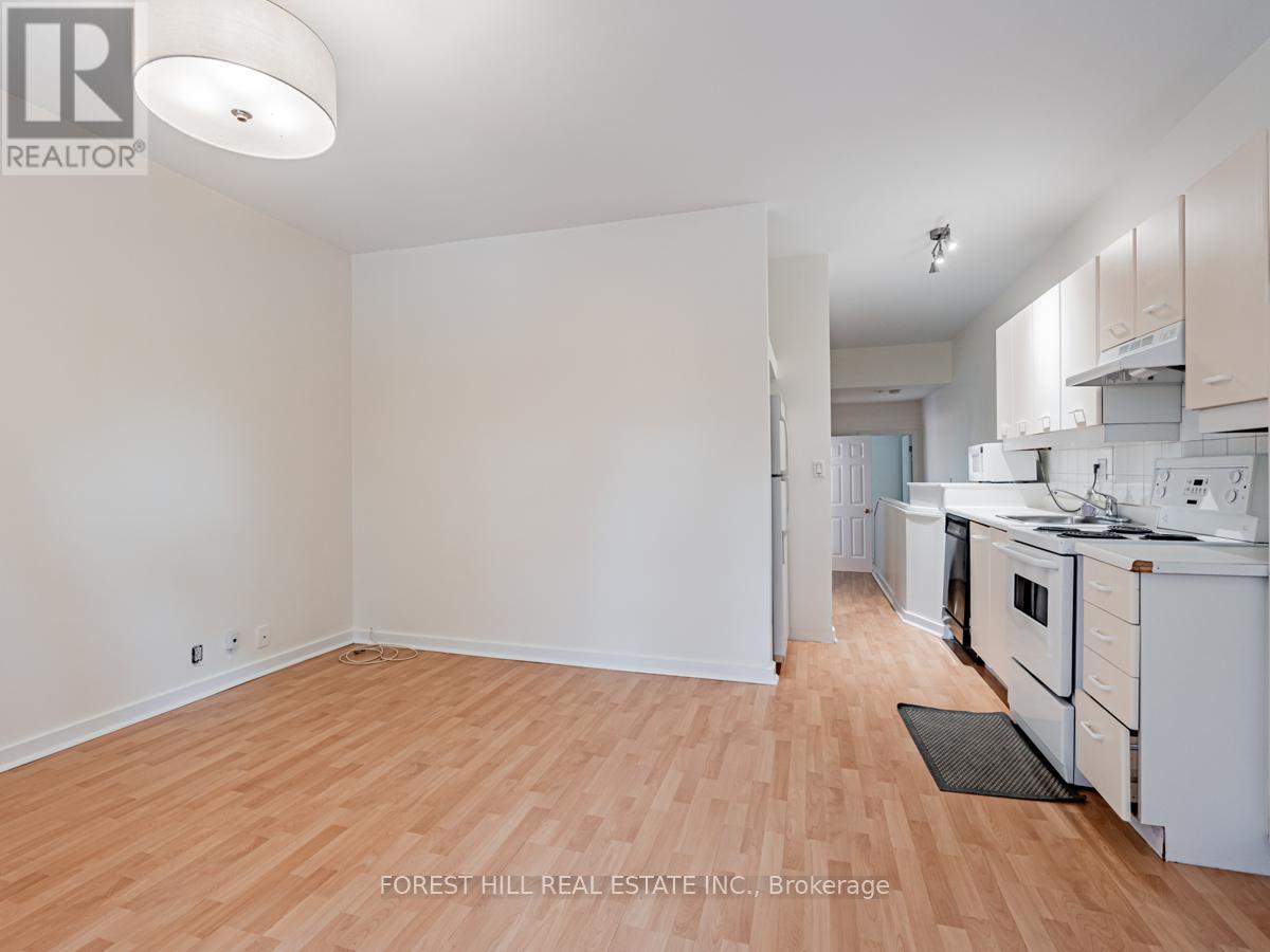Upper - 70 Macpherson Avenue, Toronto, Ontario  M5R 1W8 - Photo 7 - C13657448