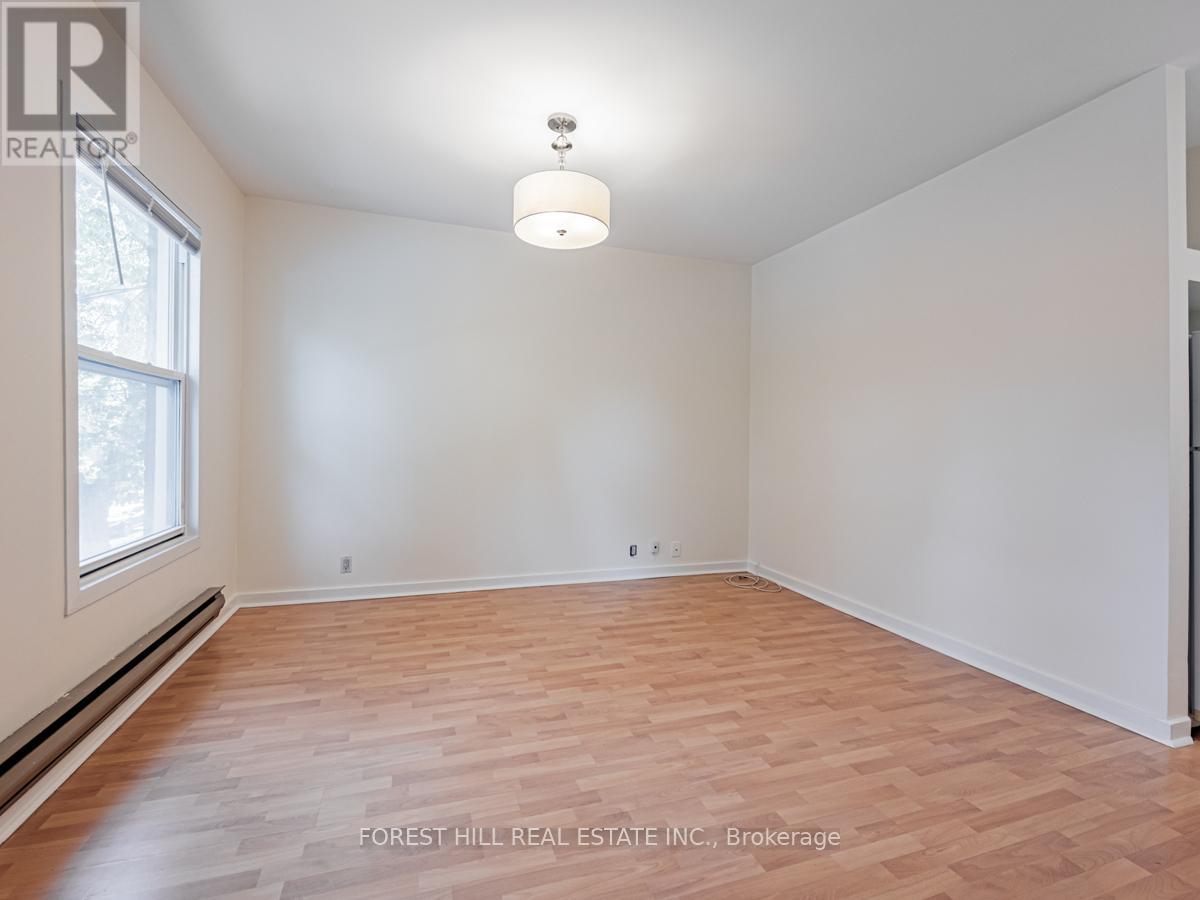 Upper - 70 Macpherson Avenue, Toronto, Ontario  M5R 1W8 - Photo 8 - C13657448