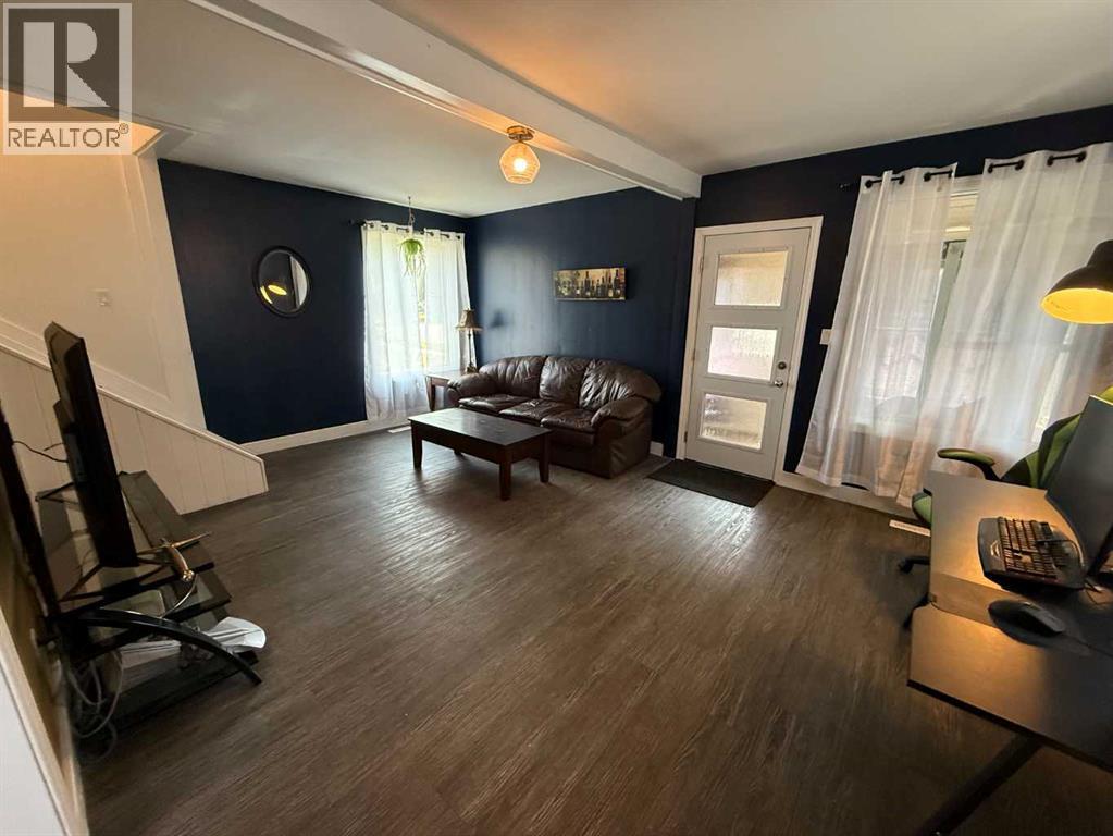 4722 54 Avenue, Vermilion, Alberta  T9X 1S2 - Photo 8 - A2334553