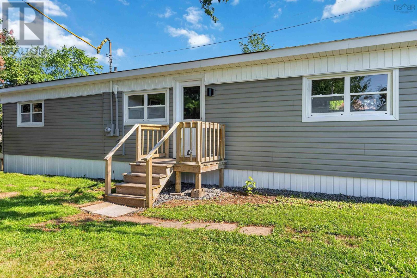 13 Hilltop Drive, Falmouth, Nova Scotia  B0P 1L0 - Photo 2 - 202620126