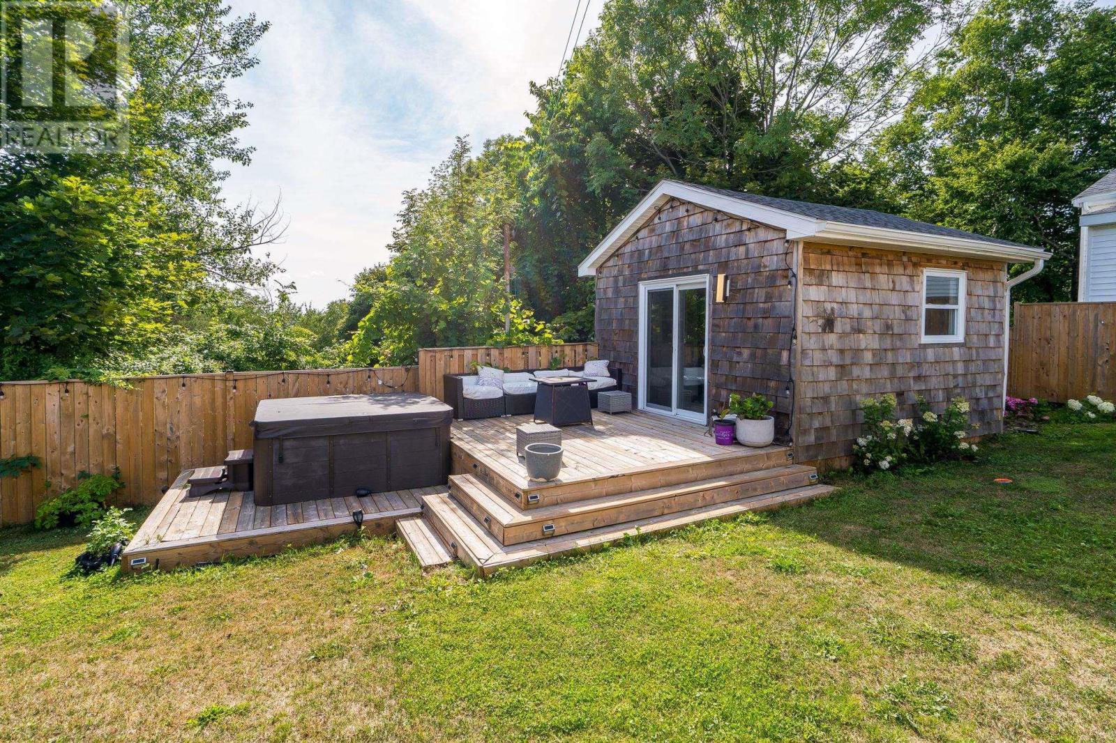 2 Hilltop Drive, Dartmouth, Nova Scotia  B2Y 3T1 - Photo 30 - 202620146